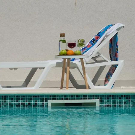 Lapis - Luxury - Shared Pool - Smaragd شقة *